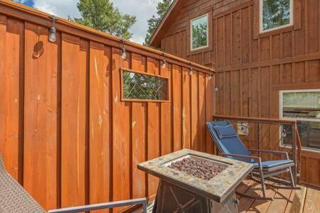 וודלנד פארק Cabin~Views~Heart Of Town~W&D~Fireplace~Kitchen מראה חיצוני תמונה