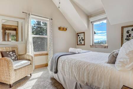 וודלנד פארק Cabin~Views~Heart Of Town~W&D~Fireplace~Kitchen מראה חיצוני תמונה