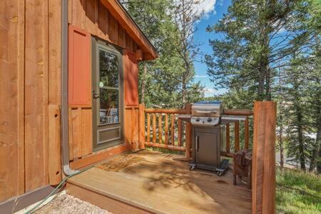 וודלנד פארק Cabin~Views~Heart Of Town~W&D~Fireplace~Kitchen מראה חיצוני תמונה